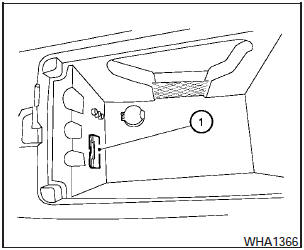 Connecting a device to the USB input