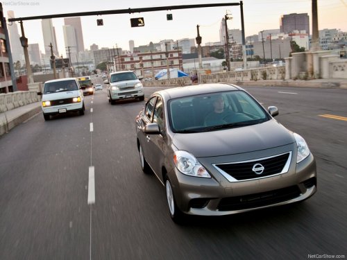 Nissan Versa