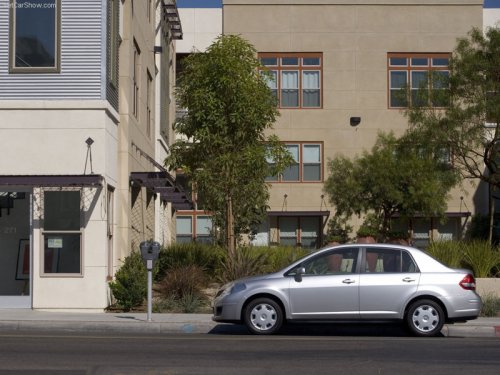 Nissan Versa