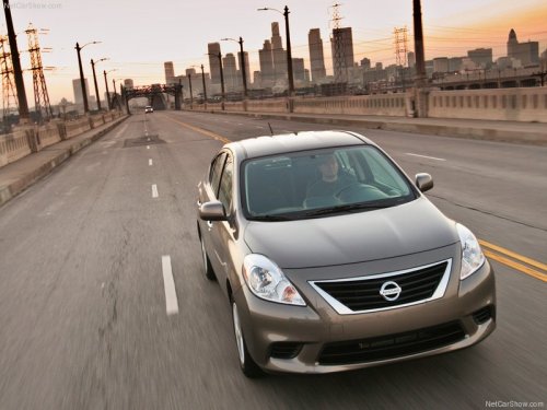 Nissan Versa